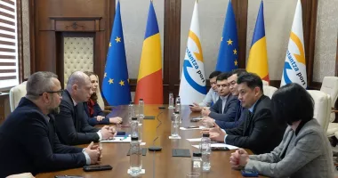 Stire din Economie : Ambasadorul Republicii Uzbekistan, vizită în portul Constanța