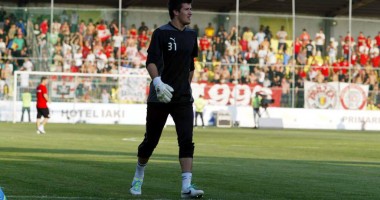 Stire din Sport : Portarul Viitorului, convocat de Pițurcă pentru amicalul  cu Argentina