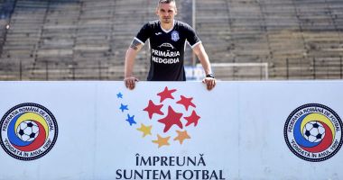 Stire din Sport : Portarul Valentin Dumitrică, convocat la naționala de old-boys