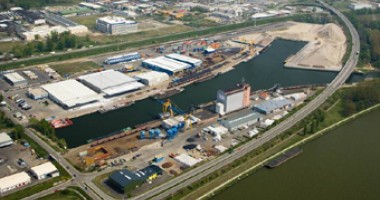 Stire din Economie : Ziua Portului Constanța la Krems, "salutată" cu mesaje ale greviștilor