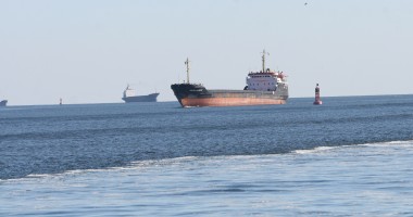 Stire din Economie : Porturile Constanța, Midia și Mangalia: 48 de nave sub operațiuni de încărcare - descărcare
