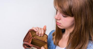 Stire din Social : Cât de mic este salariul minim pe economie în România, comparativ cu alte țări UE