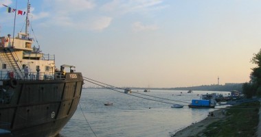 Dunărea continuă să scadă