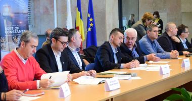 Portuarii construiesc strategia de relansare a transporturilor navale românești - 7