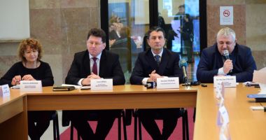 Portuarii construiesc strategia de relansare a transporturilor navale românești - 8