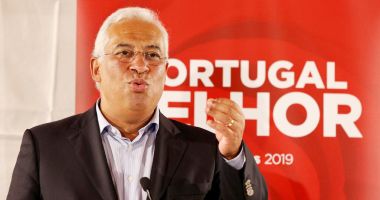 Stire din Actualitate : Portugalia anunţă ajutoare pentru familii în valoare de 2,4 miliarde de euro
