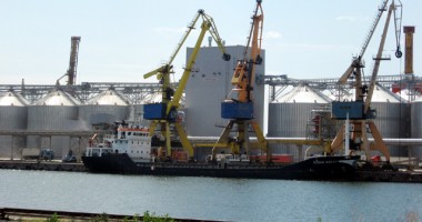 Stire din Economie : Portul Constanța a pierdut 3,96% din traficul de mărfuri