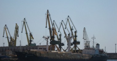 Stire din Economie : Portul Constanța a pierdut 4,6% din traficul de mărfuri
