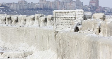 IMAGINI INCREDIBILE / Portul de gheață - 7