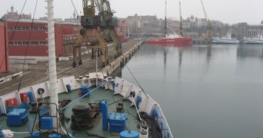 Stire din Economie : Porturile maritime românești au pierdut cinci milioane de tone de mărfuri din cauza pandemiei și secetei