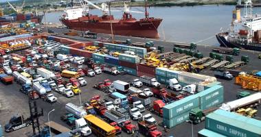 Stire din Economie : Porturile nigeriene sunt tot mai periculoase pentru navigatorii români