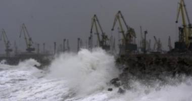 Stire din Economie : Activitățile din porturile maritime, suspendate