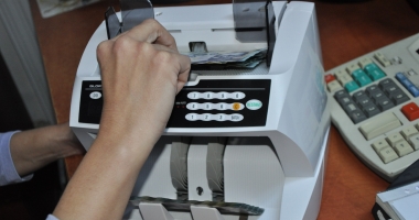 Poșta Română a cumpărat mașini de numărat bancnote