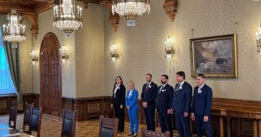 Stire din Politică-Administrație : Consultări la Cotroceni/ Președintele Nicușor Dan discută cu reprezentanții POT