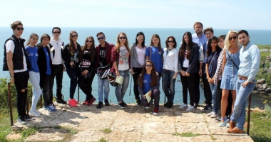 Stire din Social : Potecă spre conservarea Rezervației marine Vama Veche - 2 Mai
