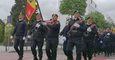 Stire din Eveniment : Vreți să fiți jandarmi? Mai aveți timp să depuneți cererile de înscriere