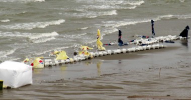 Galerie FOTO. COD ROȘU la Constanța. Copaci căzuți, străzi inundate, plaje și drumuri distruse - 2