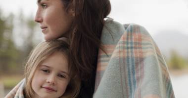 Stire din Social : Povestea constănțencelor care-și cresc singure copiii