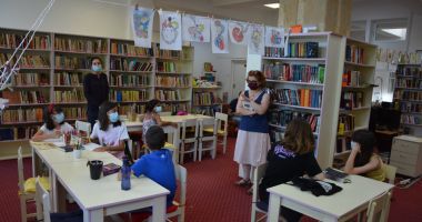 Povești românești la ”Clubul de vacanță” desfășurat la Ludotecă