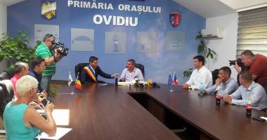 Stire din Politică-Administrație : Gheorghe Hagi, cetățean de onoare al orașului Ovidiu