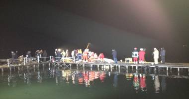 UPDATE. Copilotul accidentului aviatic de pe lacul Siutghiol, scos la mal. Starea sa este gravă