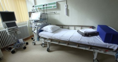 Stire din Sănătate : Două cazuri de malarie severă la Spitalul "V. Babeș"