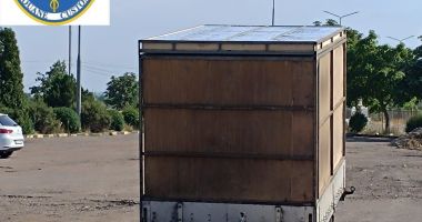 Țigarete în valoare de aproximativ 150.000 lei descoperite în Vama Albița - 3