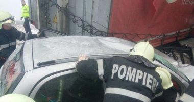 Stire din Eveniment : TRAGEDIE RUTIERĂ! O femeie a murit, iar fiica sa este în comă, după ce un TIR pătruns pe contrasens a făcut ravagii