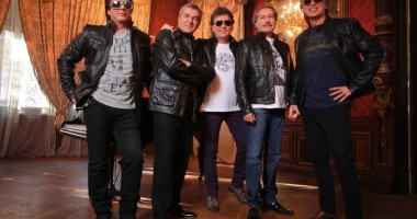Stire din Cultură-Educație : "Holograf", în concert la mare