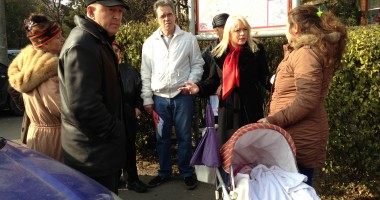 Stire din Politică-Administrație : Băncuțe pentru pensionarii din zona Eden
