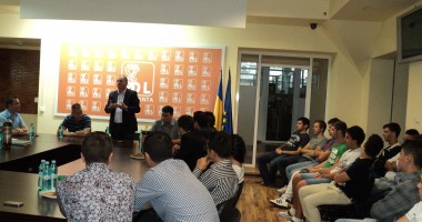 Stire din Politică-Administrație : Tinerii din ARD Constanța au discutat despre implicarea și promovarea politică