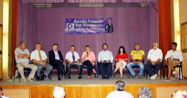 Simona Man, prezentă la reuniunea consilierilor locali și județeni PP-DD din Constanța - 2