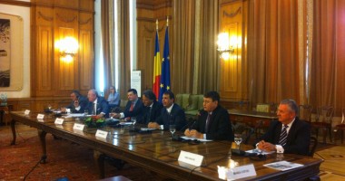 Stire din Politică-Administrație : Senatorul Marian Vasiliev, prezent la Adunarea Rețelei Universităților de la Marea Neagră