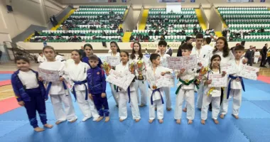 Stire din Sport : Rezultate excepționale la Campionatul Balcanic de Karate Kyokushin pentru sportivii constănțeni