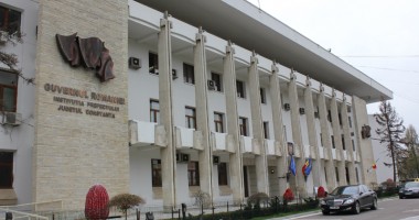Stire din Politică-Administrație : Târg de binefacere organizat de Prefectura Constanța