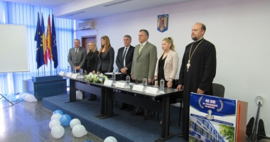 Galerie foto. Prefectul Adrian Nicolaescu, prezent la Liceul "Traian". Care este motivul - 2