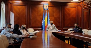 Stire din Politică-Administrație : Prefectul judeţului Constanţa, Silviu Coşa, caută soluţii pentru pregătirea valului 5 de Covid