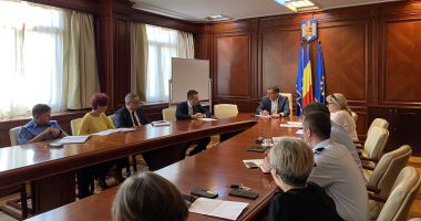 Stire din Politică-Administrație : Prefectul Silviu Coşa, demersuri ca elevii să se întoarcă la şcoală în cele mai bune condiţii