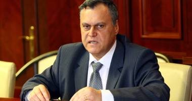 Stire din Politică-Administrație : Prefectul Adrian Nicolaescu a început pregătirile pentru alegerile locale