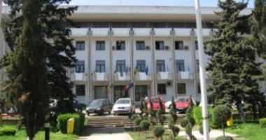 Stire din Politică-Administrație : Ședință de fond funciar la Prefectură