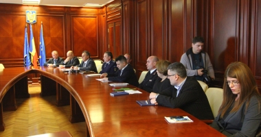 Stire din Politică-Administrație : Șefii de la deconcentrate, la raport în fața prefectului
