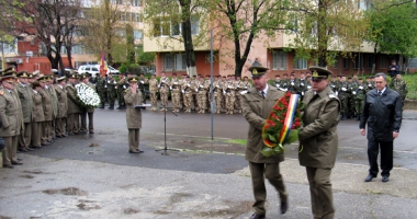 Prefectul Adrian Nicolaescu a marcat Ziua Forțelor Terestre - 2