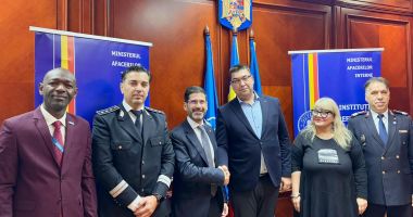 Stire din Politică-Administrație : Şedinţă la Prefectura Constanţa legată de situaţia refugiaţilor în regiune
