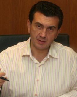 Stire din Politică-Administrație : Prefectul Palaz, vizită fulger "acasă" la Mazăre