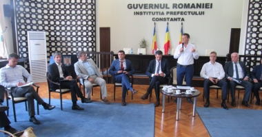 Stire din Politică-Administrație : Primarii din Constanța, întâlnire cu furnizorii de energie electrică și gaze naturale