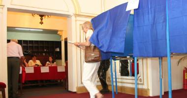 Stire din Politică-Administrație : Pregătirile pentru alegerile locale au intrat în linie dreaptă