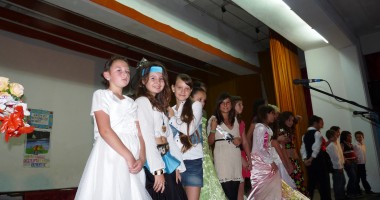 Stire din Cultură-Educație : Premieră de teatru cu actori copii