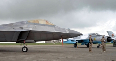 Stire din Eveniment : Premieră pentru România! Avioane F-22 Raptor, la baza militară Mihail Kogălniceanu