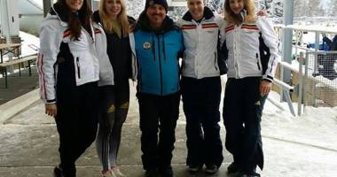 Stire din Sport : Fetele profesorului Paul Neagu, mai tari decât campioana mondială!