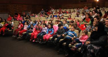 Stire din Cultură-Educație : Premieră la Teatrul de copii